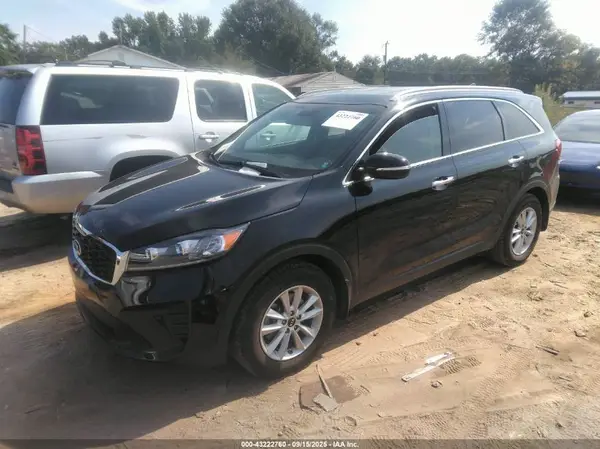 5XYPG4A34KG435692 2019 KIA SORENTO - Image 2