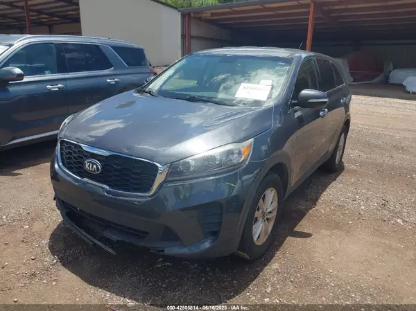 5XYPG4A34KG445140 2019 KIA SORENTO - Image 2