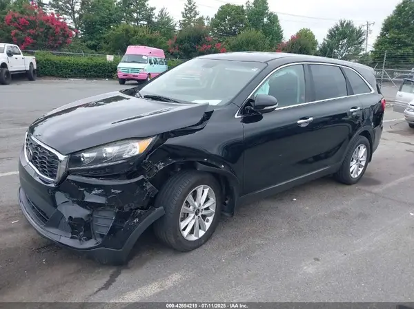 5XYPG4A34KG503070 2019 KIA SORENTO - Image 2
