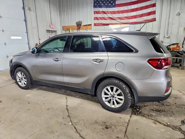 5XYPG4A34KG503232 2019 KIA SORENTO - Image 2