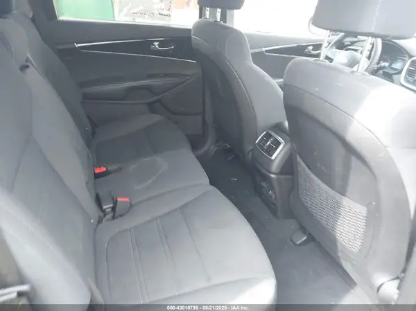 5XYPG4A34KG509466 2019 KIA SORENTO - Image 8