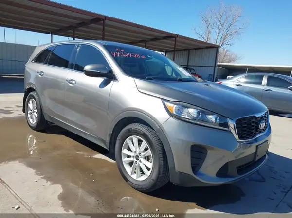 5XYPG4A34KG510892 2019 KIA SORENTO - Image 1