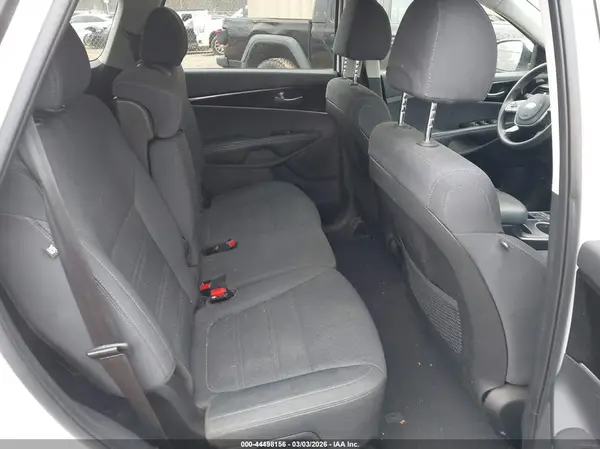 5XYPG4A34KG531841 2019 KIA SORENTO - Image 8