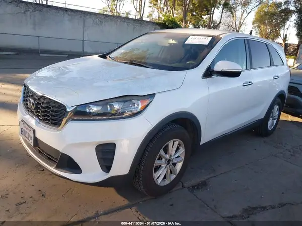 5XYPG4A34KG532486 2019 KIA SORENTO - Image 2