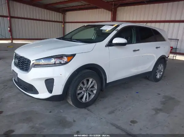 5XYPG4A34KG537767 2019 KIA SORENTO - Image 2