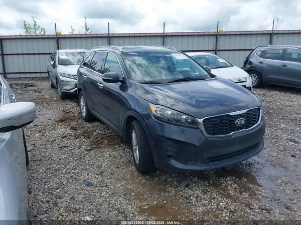 5XYPG4A34KG538689 2019 KIA SORENTO - Image 1