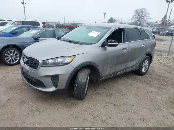 5XYPG4A34KG540961 2019 KIA SORENTO - Image 2