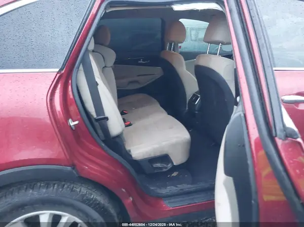 5XYPG4A34KG545268 2019 KIA SORENTO - Image 8