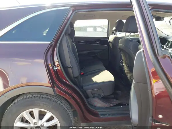 5XYPG4A34KG553791 2019 KIA SORENTO - Image 8