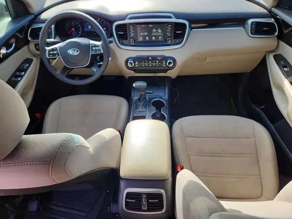 5XYPG4A34KG553905 2019 KIA SORENTO - Image 8