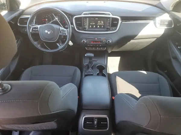 5XYPG4A34KG556447 2019 KIA SORENTO - Image 8