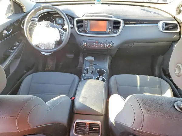 5XYPG4A34KG558974 2019 KIA SORENTO - Image 8