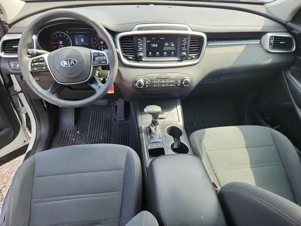 5XYPG4A34KG560160 2019 KIA SORENTO - Image 8