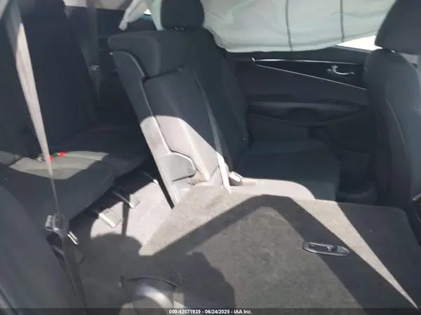 5XYPG4A34KG560479 2019 KIA SORENTO - Image 8