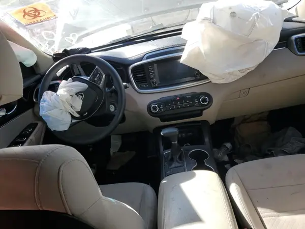 5XYPG4A34KG563527 2019 KIA SORENTO - Image 8