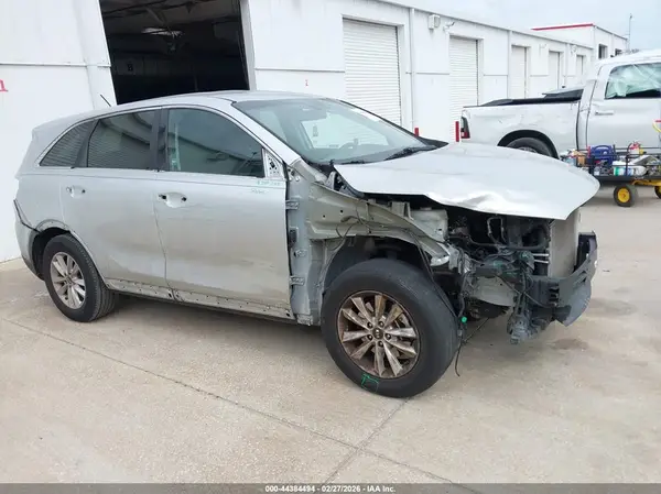 5XYPG4A34KG565343 2019 KIA SORENTO - Image 1