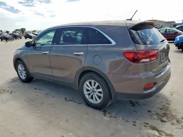 5XYPG4A34KG566475 2019 KIA SORENTO - Image 2