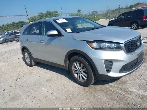 5XYPG4A34KG568243 2019 KIA SORENTO - Image 1