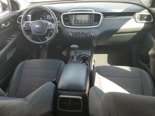 5XYPG4A34KG573572 2019 KIA SORENTO - Image 8