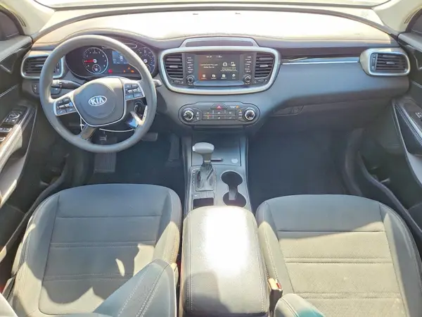 5XYPG4A34KG574530 2019 KIA SORENTO - Image 8