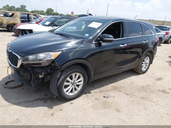 5XYPG4A34KG581736 2019 KIA SORENTO - Image 2