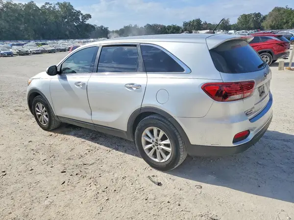 5XYPG4A34KG581879 2019 KIA SORENTO - Image 2