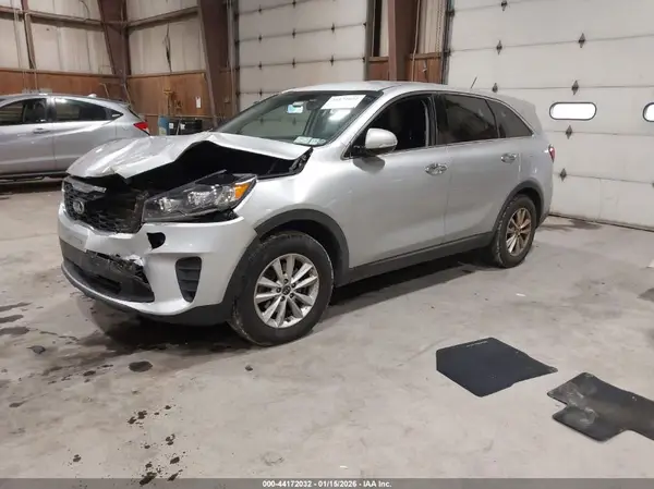 5XYPG4A34KG583549 2019 KIA SORENTO - Image 2