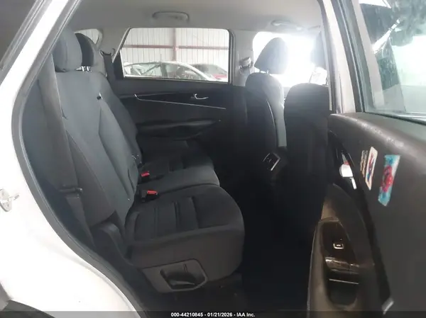 5XYPG4A34KG591120 2019 KIA SORENTO - Image 8