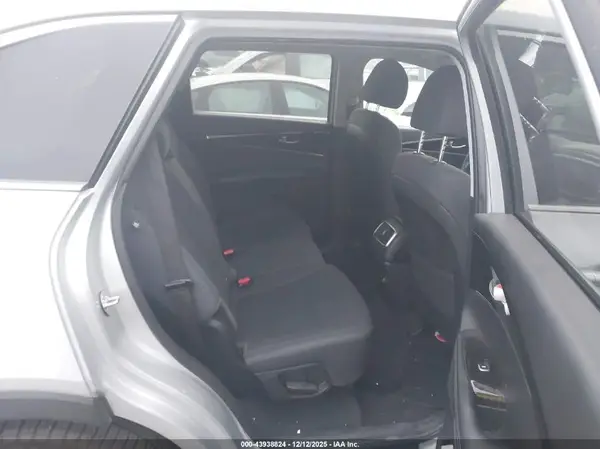 5XYPG4A34KG595474 2019 KIA SORENTO - Image 8