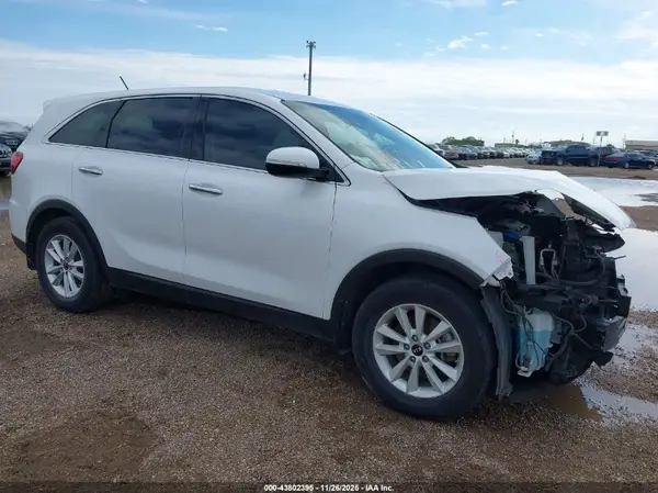 5XYPG4A34KG599895 2019 KIA SORENTO - Image 1