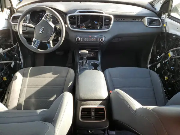 5XYPG4A34KG611060 2019 KIA SORENTO - Image 8