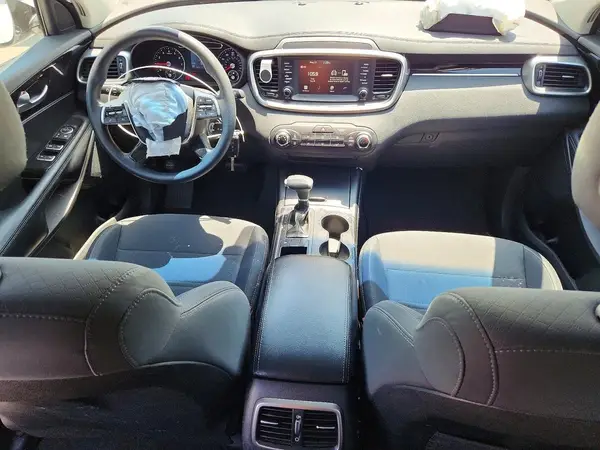 5XYPG4A34KG611589 2019 KIA SORENTO - Image 8