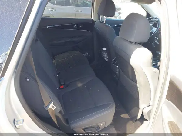 5XYPG4A34LG652659 2020 KIA SORENTO - Image 8
