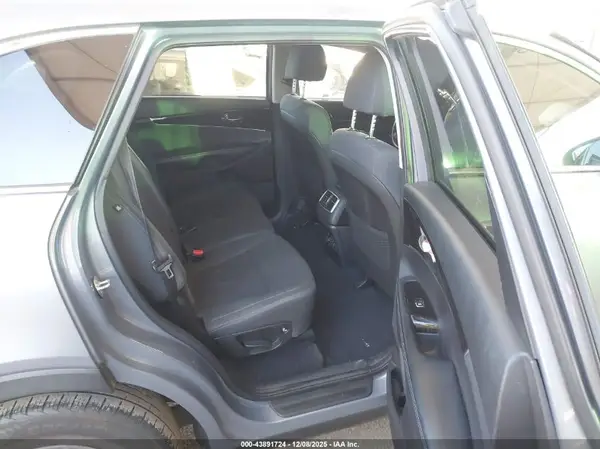 5XYPG4A34LG653522 2020 KIA SORENTO - Image 8