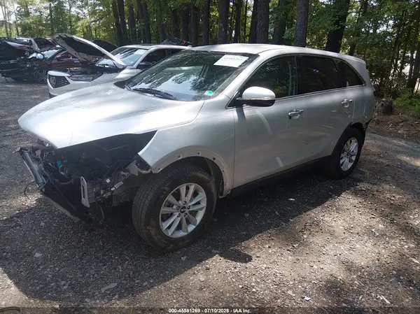 5XYPG4A34LG656646 2020 KIA SORENTO - Image 2
