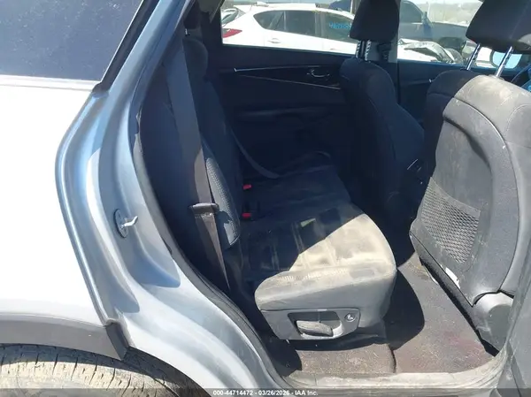 5XYPG4A34LG686410 2020 KIA SORENTO - Image 8
