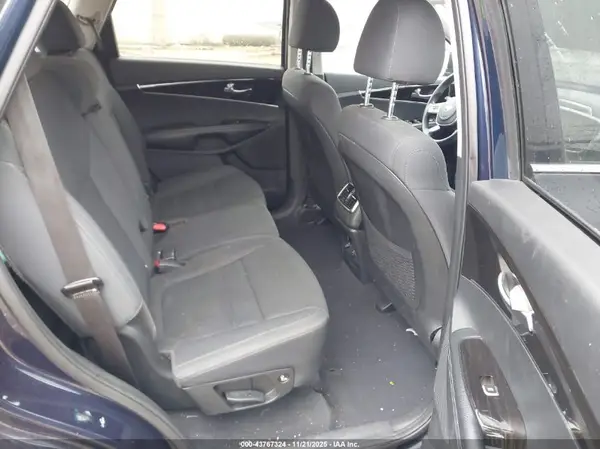 5XYPG4A34LG686651 2020 KIA SORENTO - Image 8