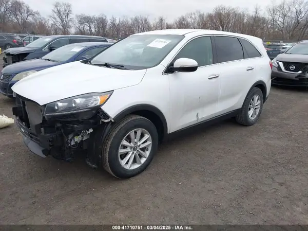 5XYPG4A34LG687881 2020 KIA SORENTO - Image 2