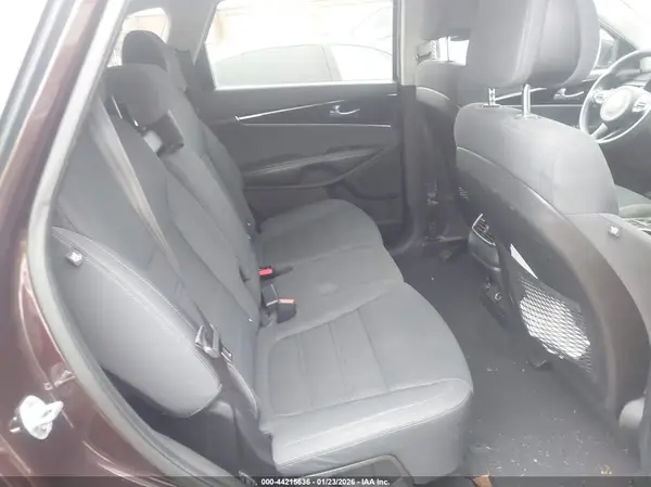 5XYPG4A35GG012675 2016 KIA SORENTO - Image 8