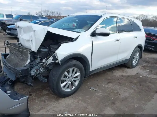 5XYPG4A35GG013597 2016 KIA SORENTO - Image 2