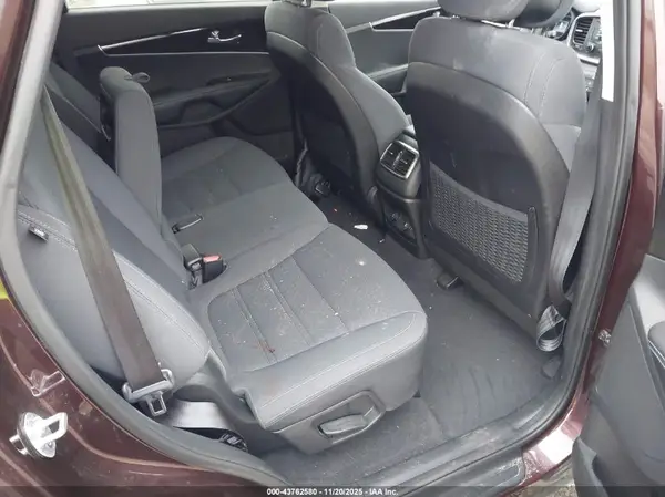 5XYPG4A35GG017908 2016 KIA SORENTO - Image 8