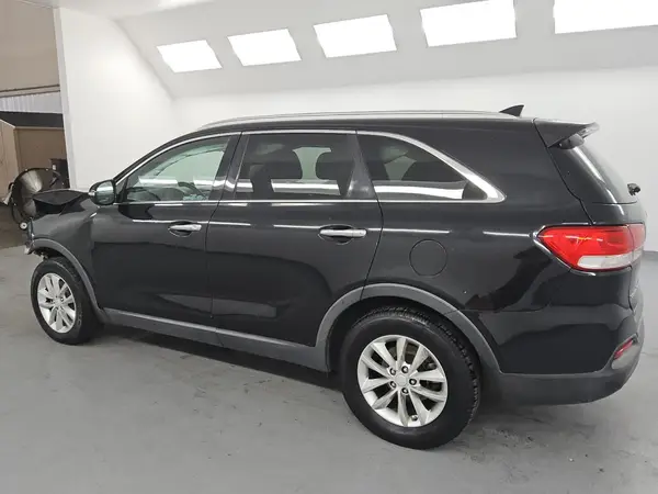 5XYPG4A35GG019058 2016 KIA SORENTO - Image 2