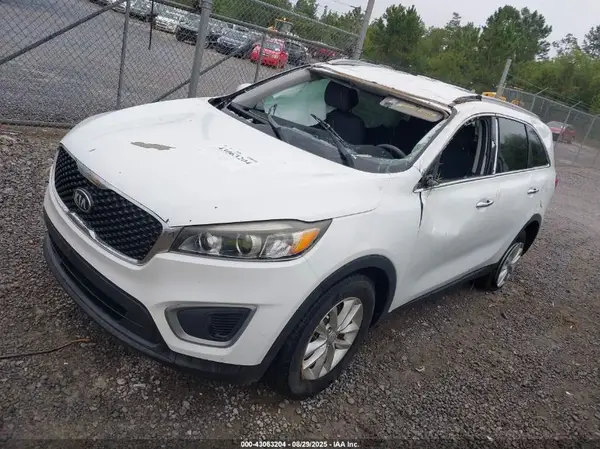 5XYPG4A35GG024745 2016 KIA SORENTO - Image 2