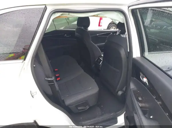 5XYPG4A35GG024745 2016 KIA SORENTO - Image 8