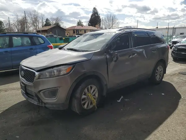 5XYPG4A35GG027998 2016 KIA SORENTO - Image 1