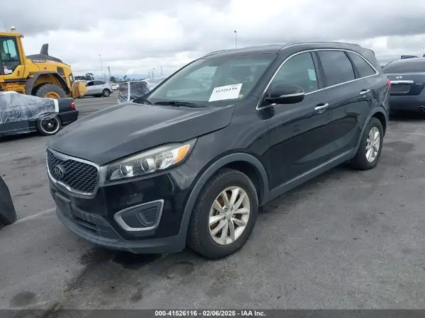 5XYPG4A35GG035941 2016 KIA SORENTO - Image 2