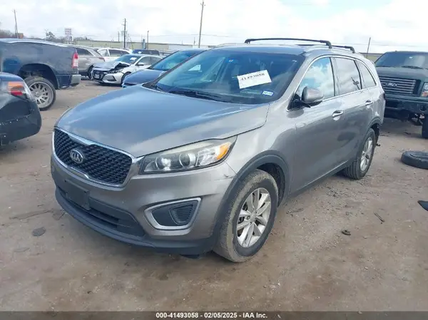 5XYPG4A35GG036443 2016 KIA SORENTO - Image 2
