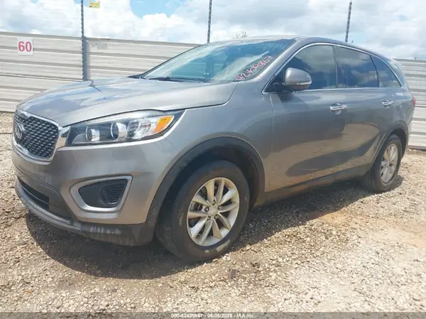 5XYPG4A35GG041500 2016 KIA SORENTO - Image 2