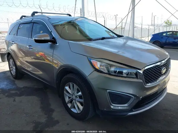 5XYPG4A35GG044560 2016 KIA SORENTO - Image 1