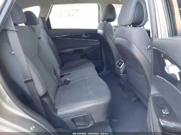 5XYPG4A35GG044560 2016 KIA SORENTO - Image 8